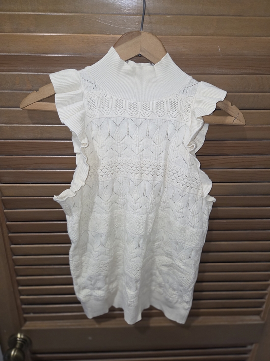 Who What Wear Tops - Who What Wear Sweater Knit Sleeveless Top Flutter Whimsical Cream Ivory Sz S